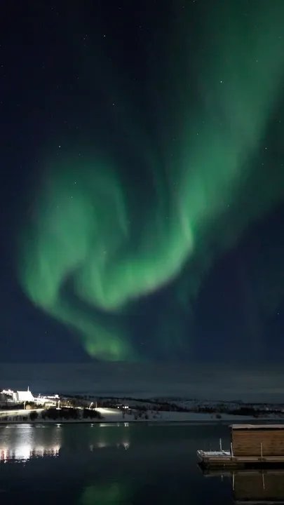 Angelbird Lofoten still 4